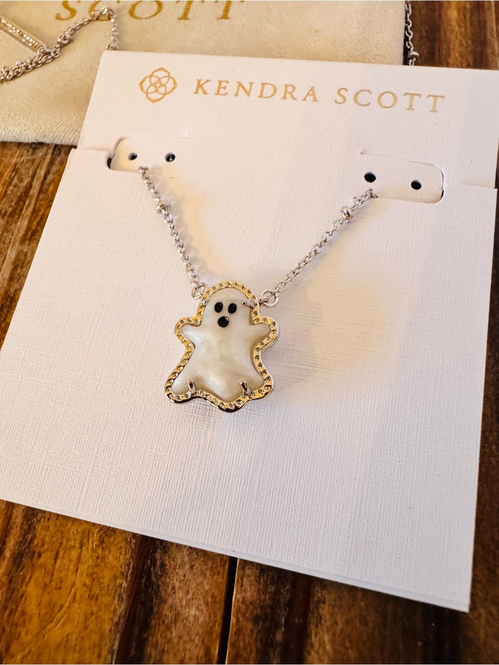 Kendra Scott White Mother-of-Pearl Ghost Reversible Necklace Silver - Picture 6 of 9